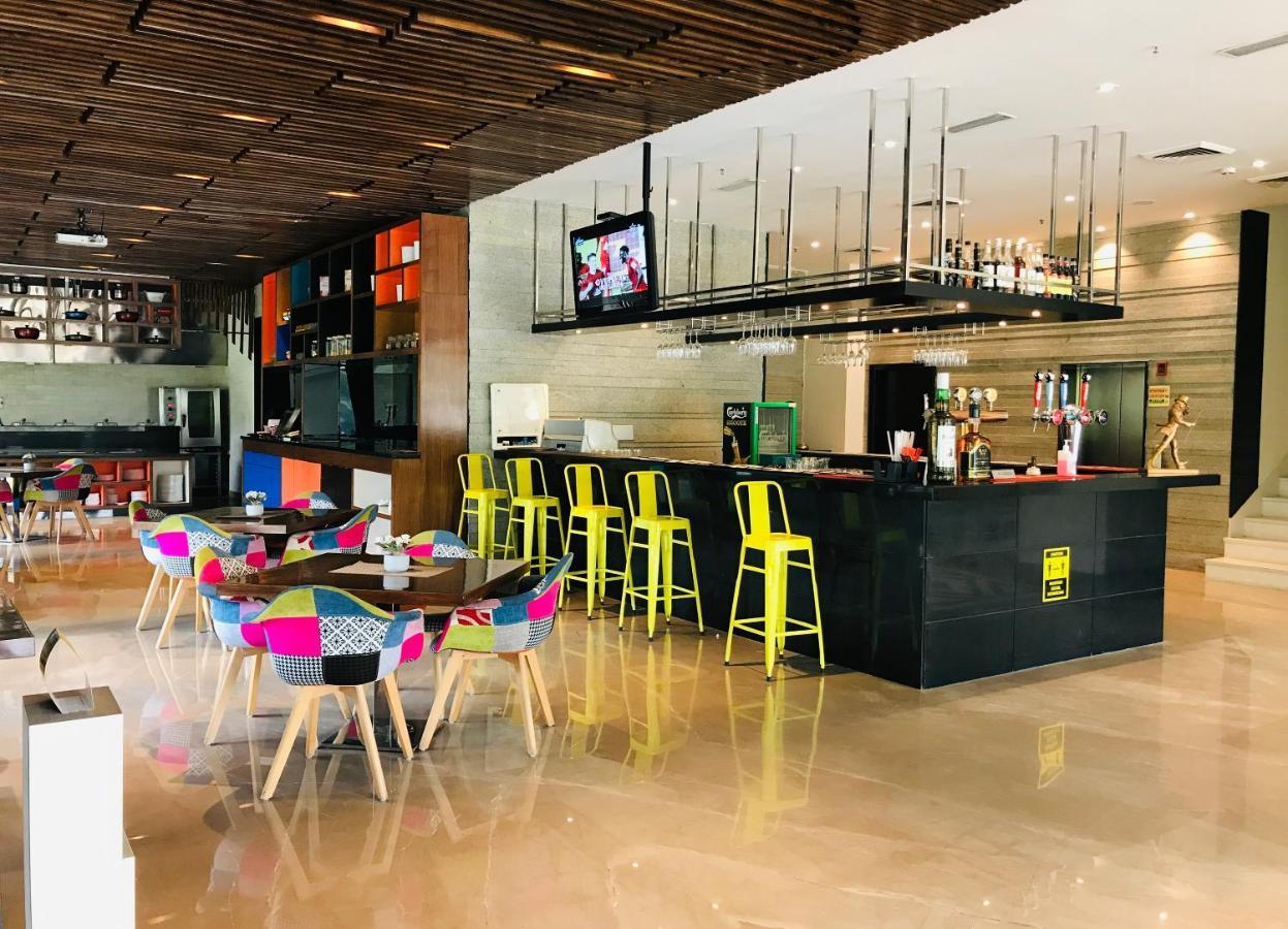 Golden Tulip City Centre Gurgaon Extérieur photo