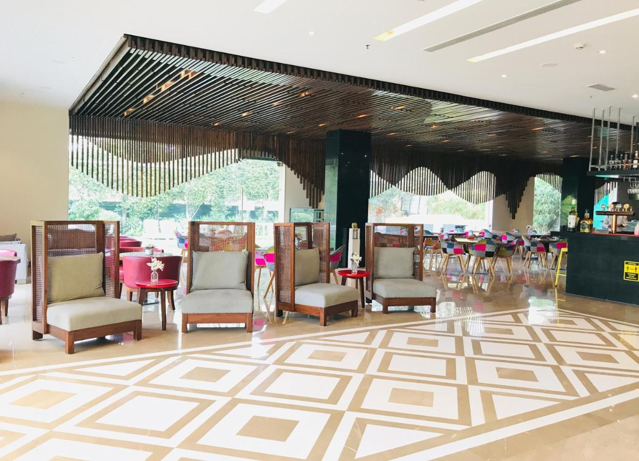 Golden Tulip City Centre Gurgaon Extérieur photo
