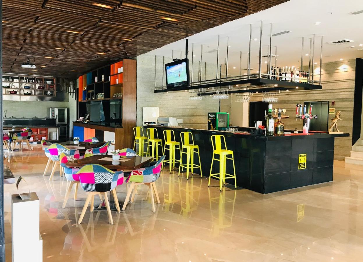 Golden Tulip City Centre Gurgaon Extérieur photo