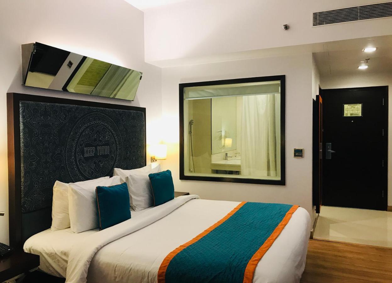 Golden Tulip City Centre Gurgaon Extérieur photo