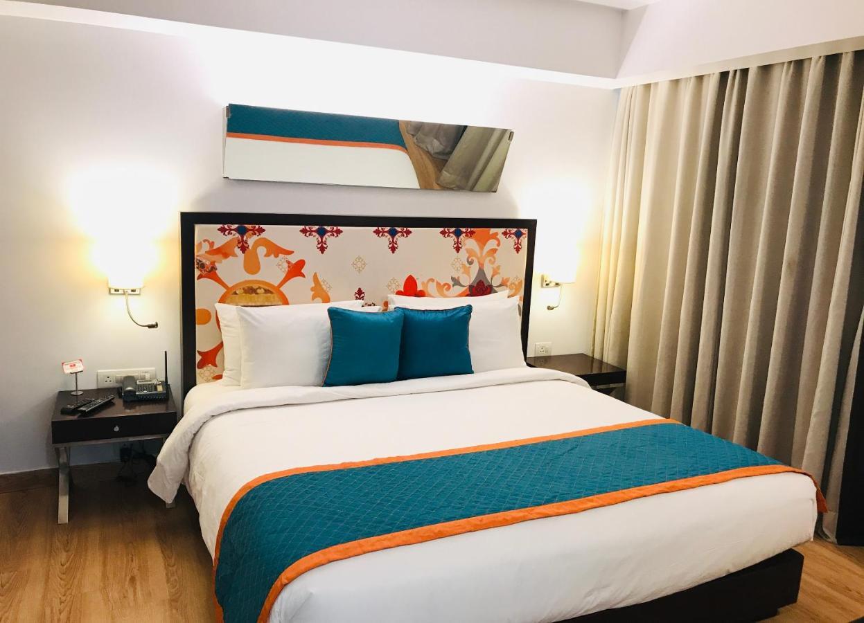 Golden Tulip City Centre Gurgaon Extérieur photo