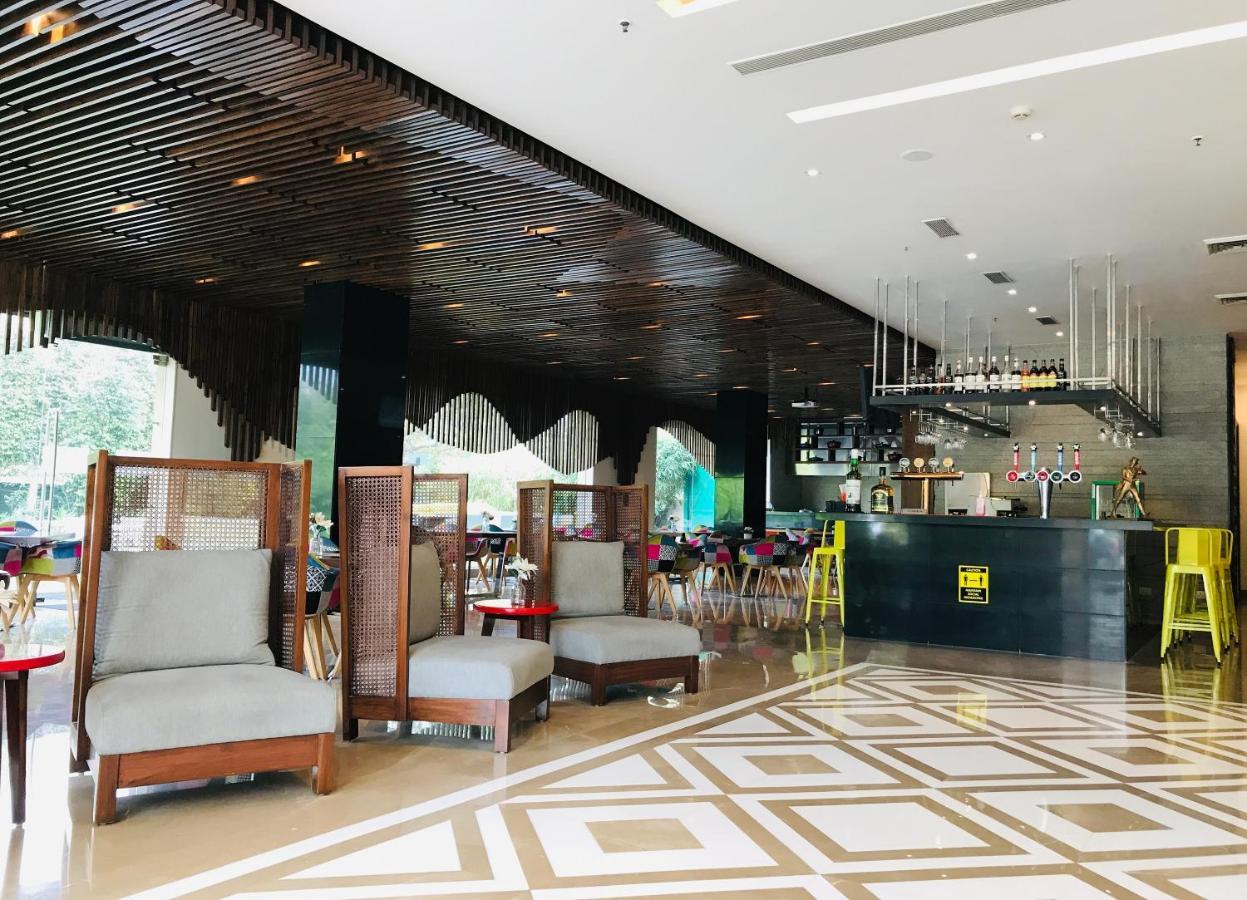 Golden Tulip City Centre Gurgaon Extérieur photo