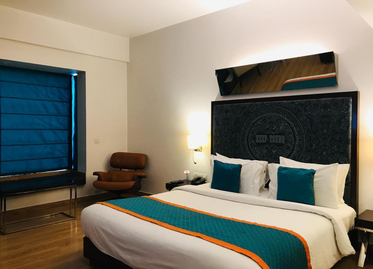Golden Tulip City Centre Gurgaon Extérieur photo