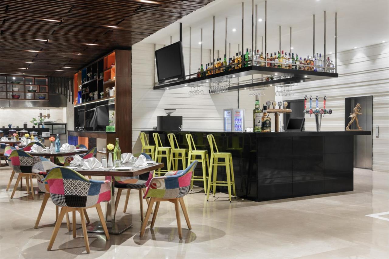 Golden Tulip City Centre Gurgaon Extérieur photo